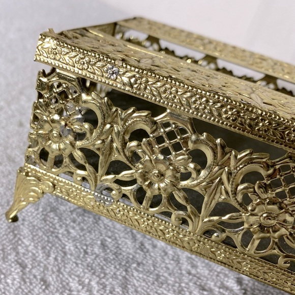 Vintage Gold Tone Metal Tissue Box Cover - Picture 9 of 12